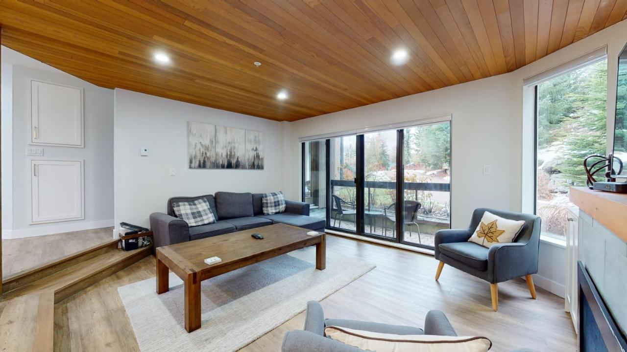 Ironwoods On Blueberry Hill By Whistler Blackcomb Vacation Rentals Eksteriør bilde