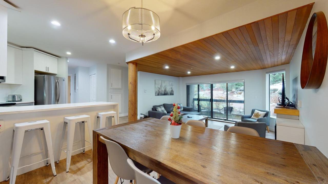 Ironwoods On Blueberry Hill By Whistler Blackcomb Vacation Rentals Eksteriør bilde
