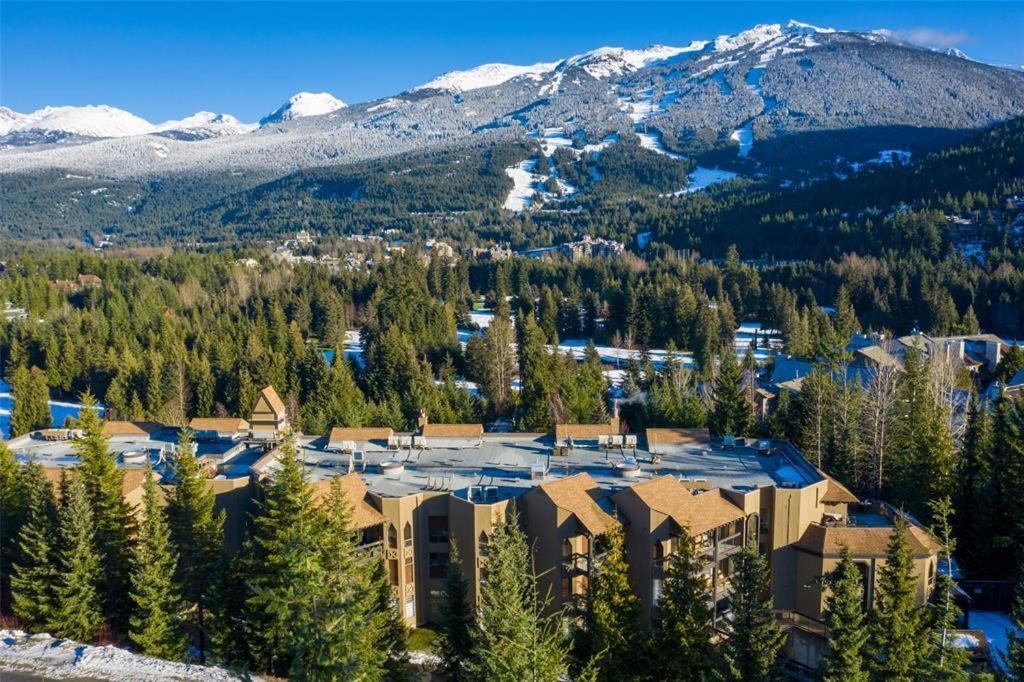 Ironwoods On Blueberry Hill By Whistler Blackcomb Vacation Rentals Eksteriør bilde